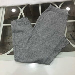 UNIQLO GRAY JOGGERS/SWEATPANTS